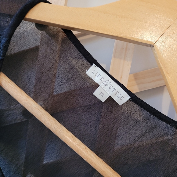 LIFE & STYLE (s12) Boho Black Top - Picture 4 of 7